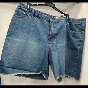 Women size 22w jean shorts